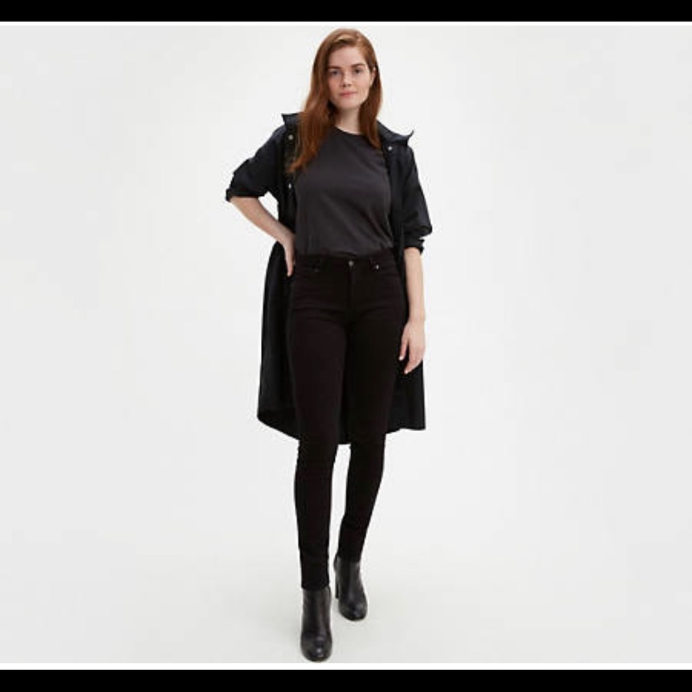 Levi’s 711 Skinny Jeans